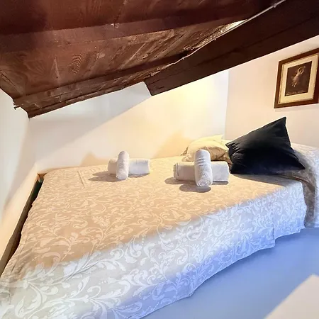 Rione VI Loft-3